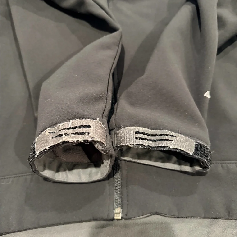 The North Face Men's Dark Blue Performance Jacket